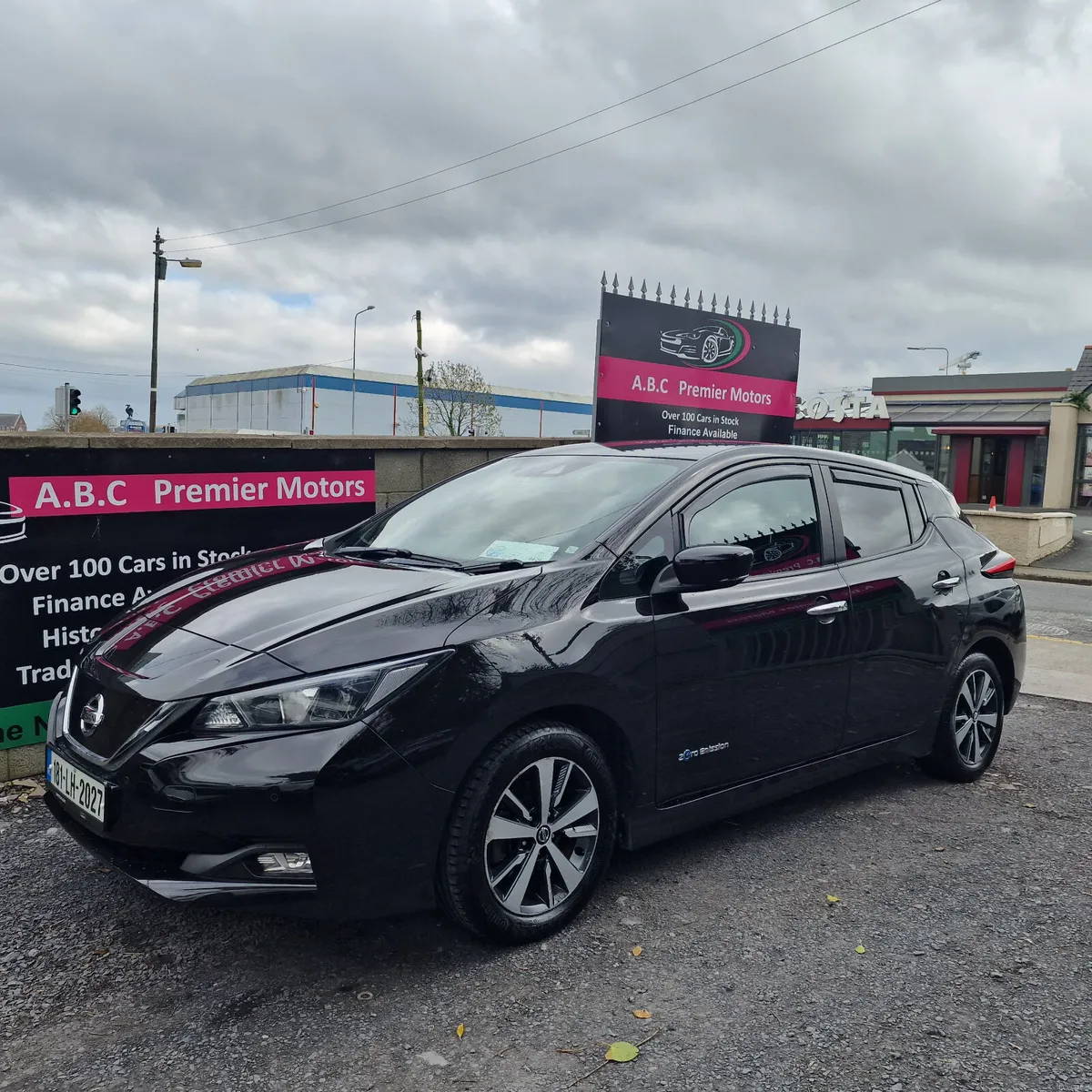 Nissan Leaf 2018 Automatic - Image 3