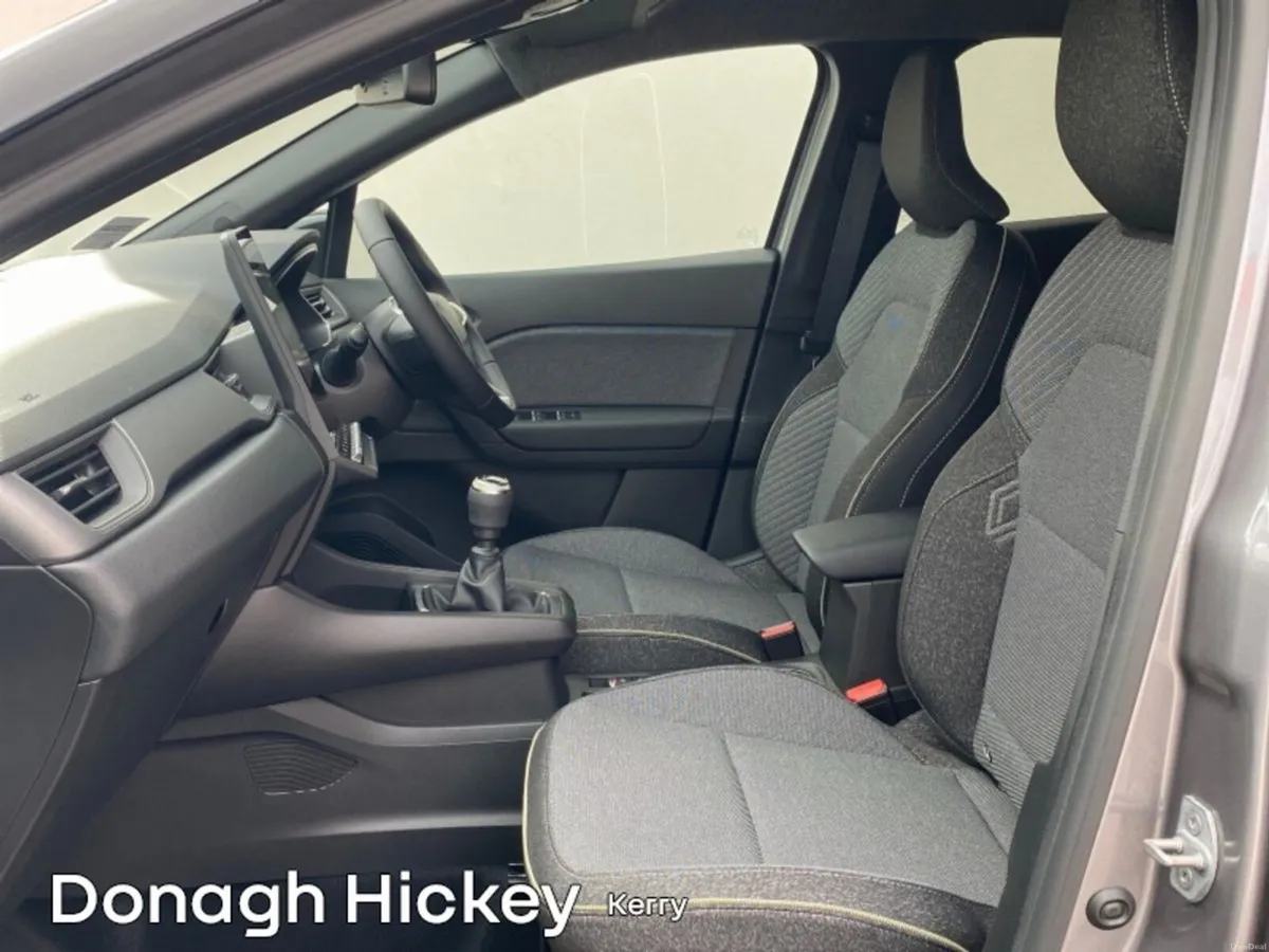 Renault Captur TCe 90 Techno - Image 4