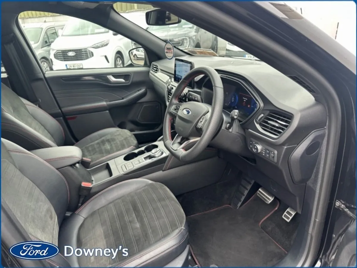 Ford Kuga 2.5 PHEV ST-LINE AUTOMATIC - Image 2
