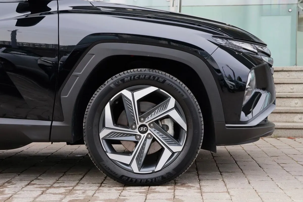 Hyundai Tucson 4WD Comfort Plus PHEV Auto - Image 4