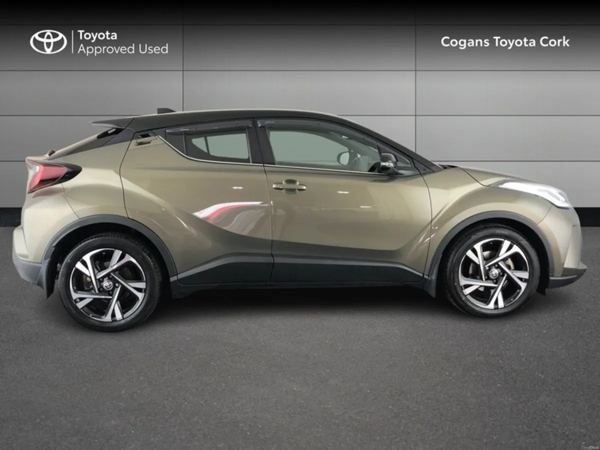 Toyota C-HR HYBRID SPORT - Image 3