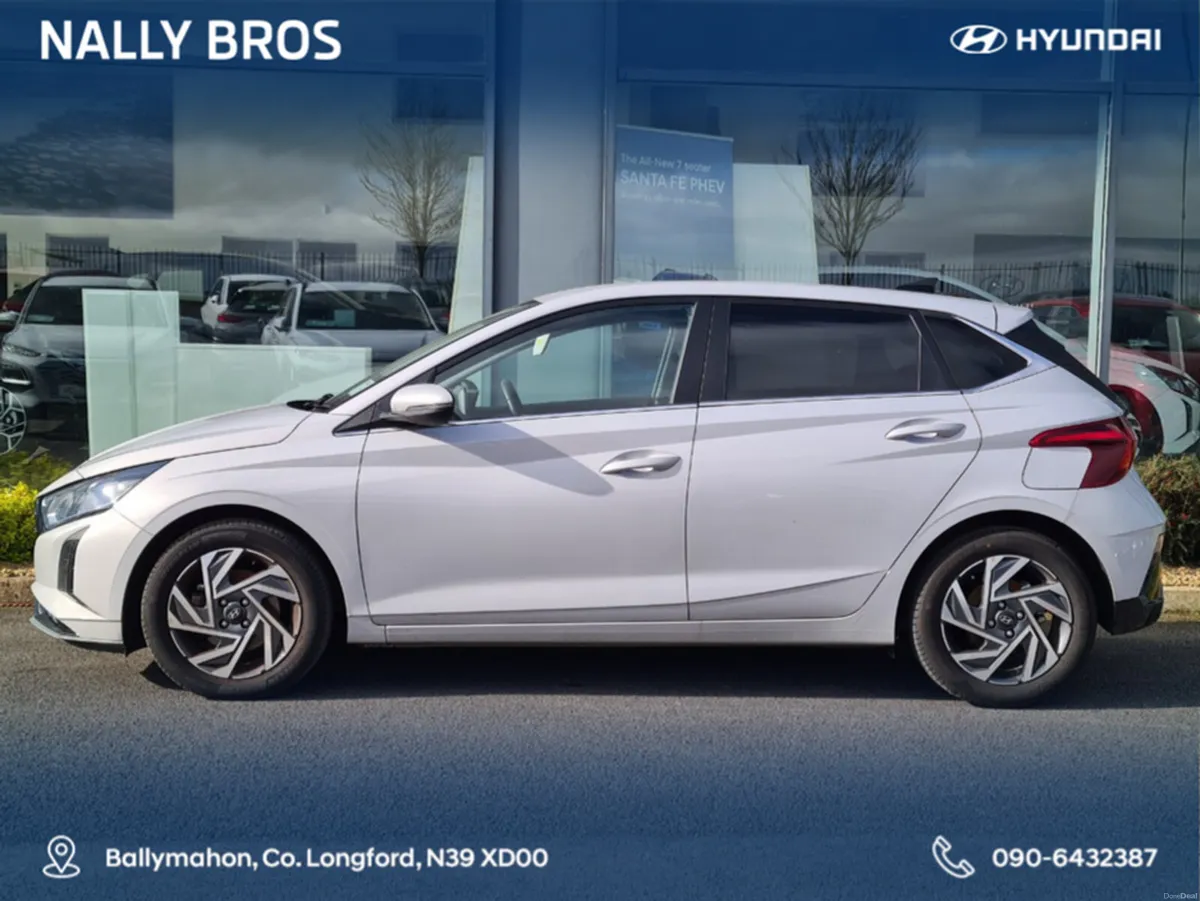 Hyundai i20 DELUXE PLUS AUTOMATIC - Image 3