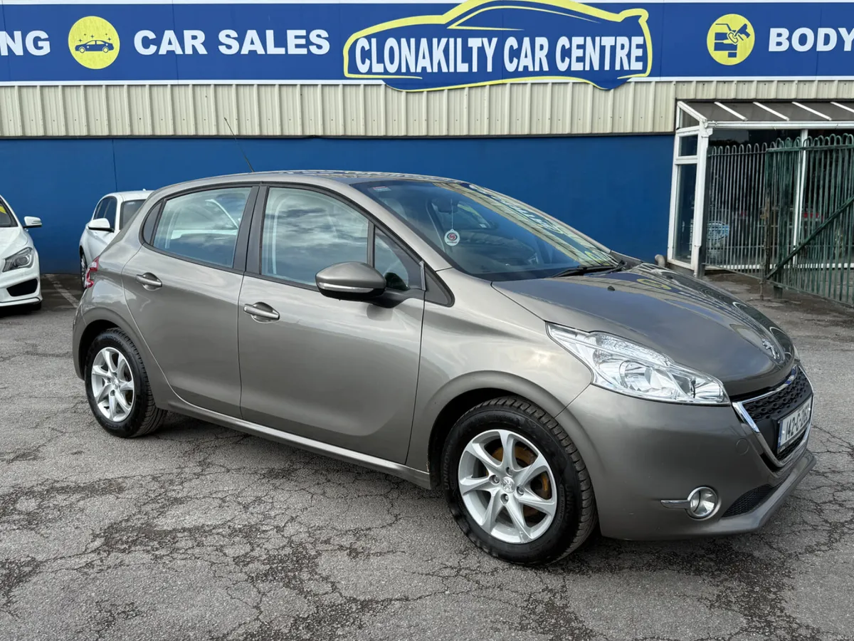 Peugeot 208 1.2 Petrol Manual - Image 4