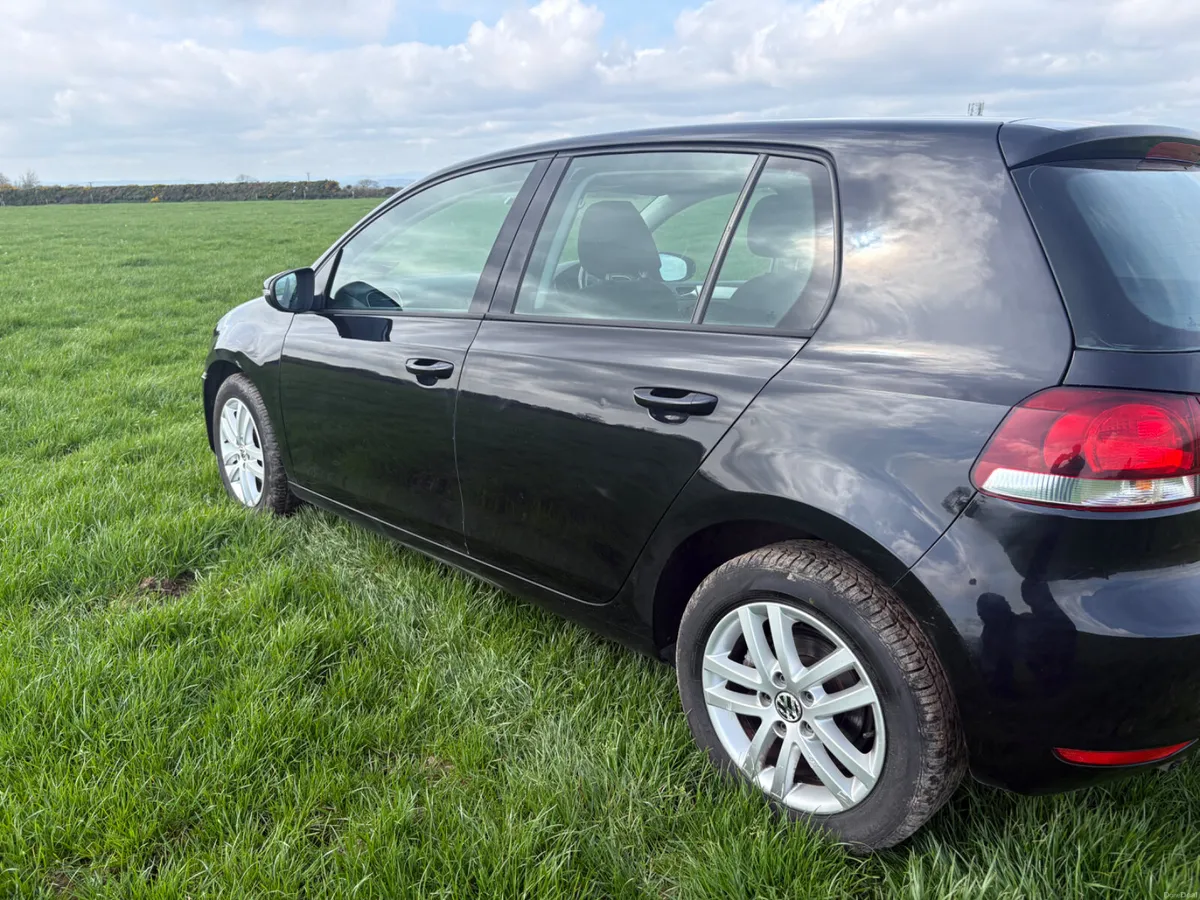 Volkswagen Golf Automatic - Image 3