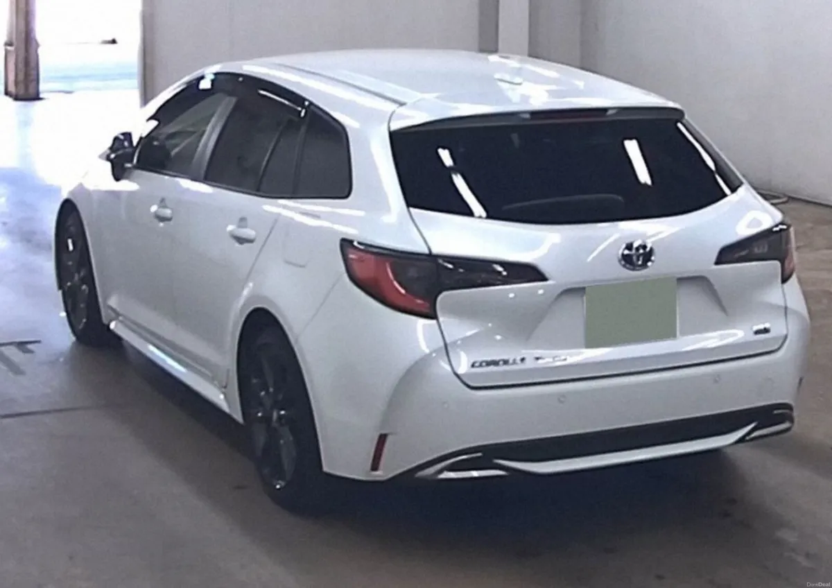 2023 Toyota Corolla Touring Hybrid Automatic - Image 4