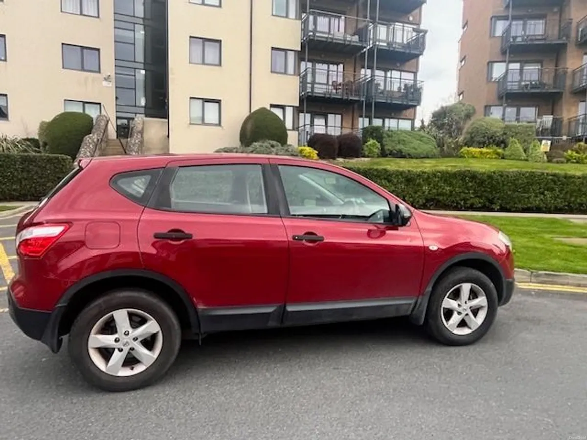 2012 Nissan Qashqai- Low KMs, Petrol - Image 4