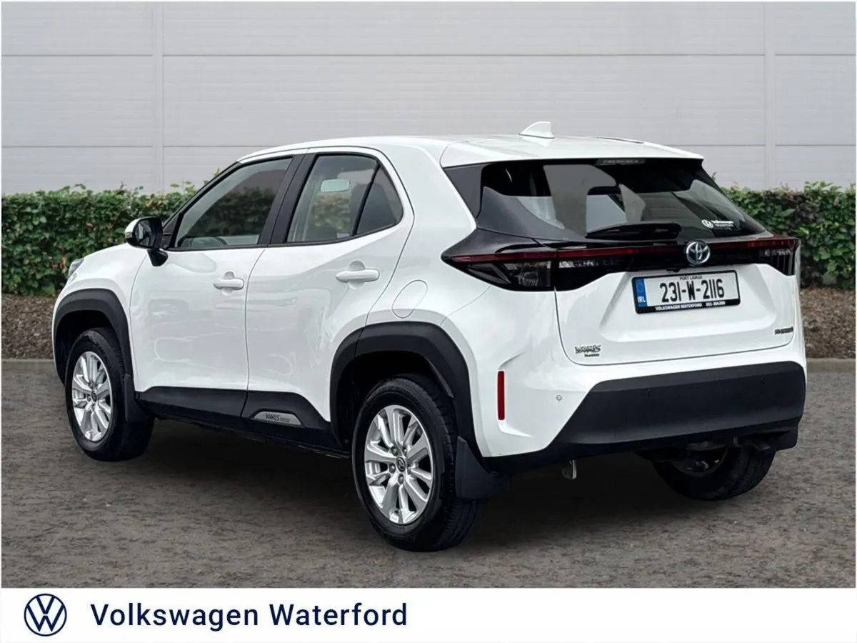 Toyota Yaris Cross 1.5 Hybrid CVT Luna - Image 3