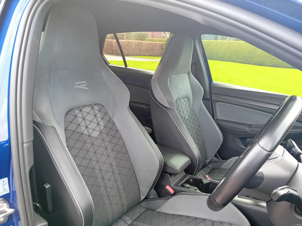 Volkswagen Golf 2022 - Image 6