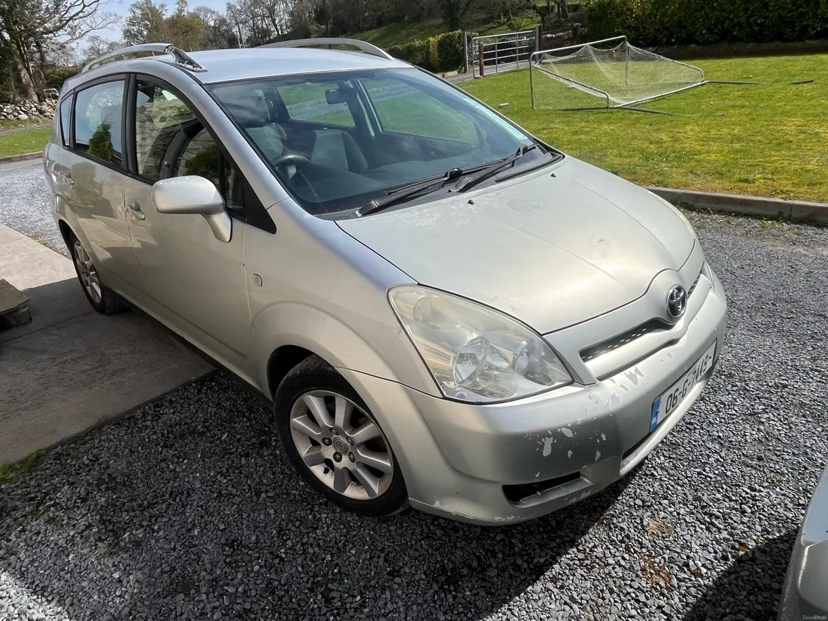 Toyota Corolla verso 12 months nct - Image 2