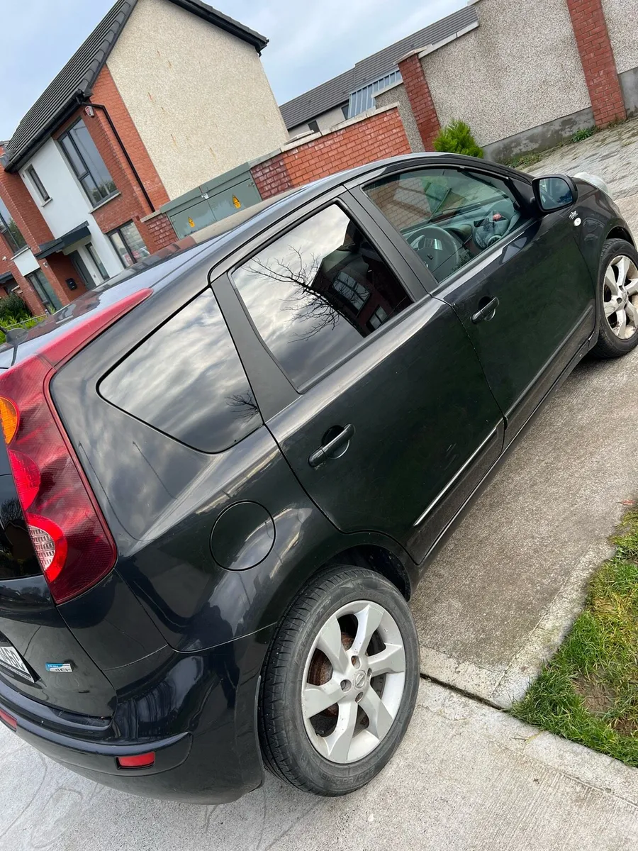 Nissan 2009 - Image 3