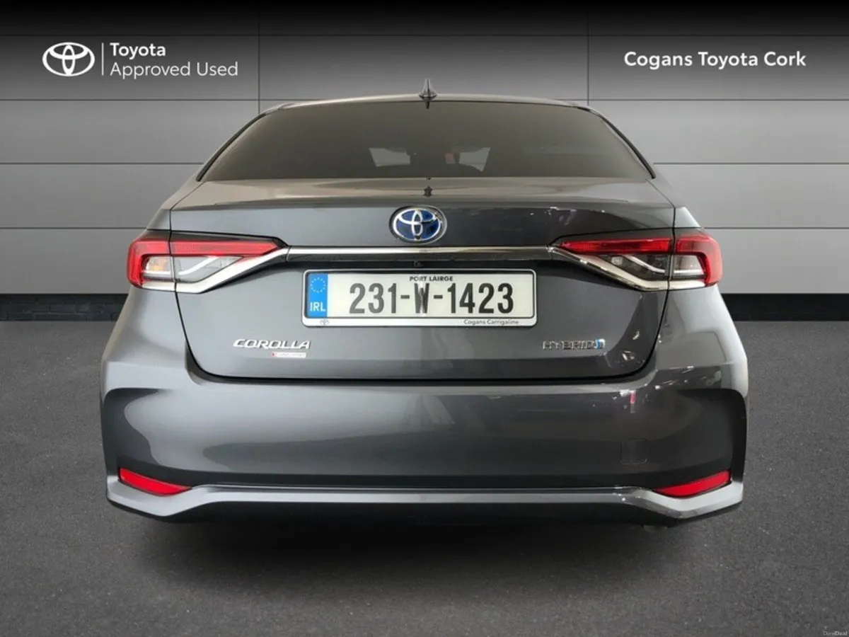 Toyota Corolla COROLLA LUNA SPORT SALOON - Image 4