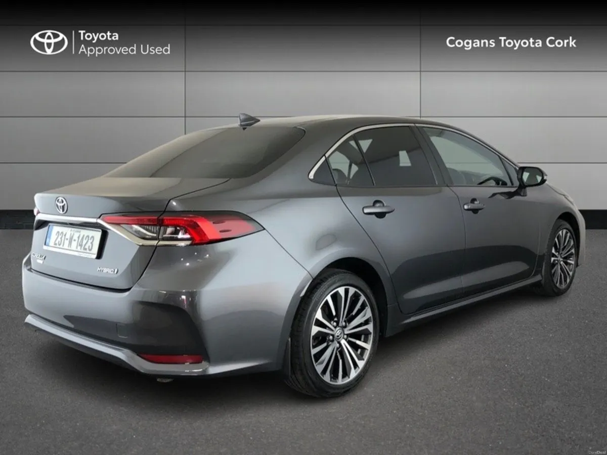 Toyota Corolla COROLLA LUNA SPORT SALOON - Image 2