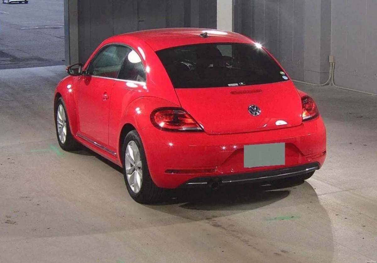 2017 VW Beetle Automatic - Image 4