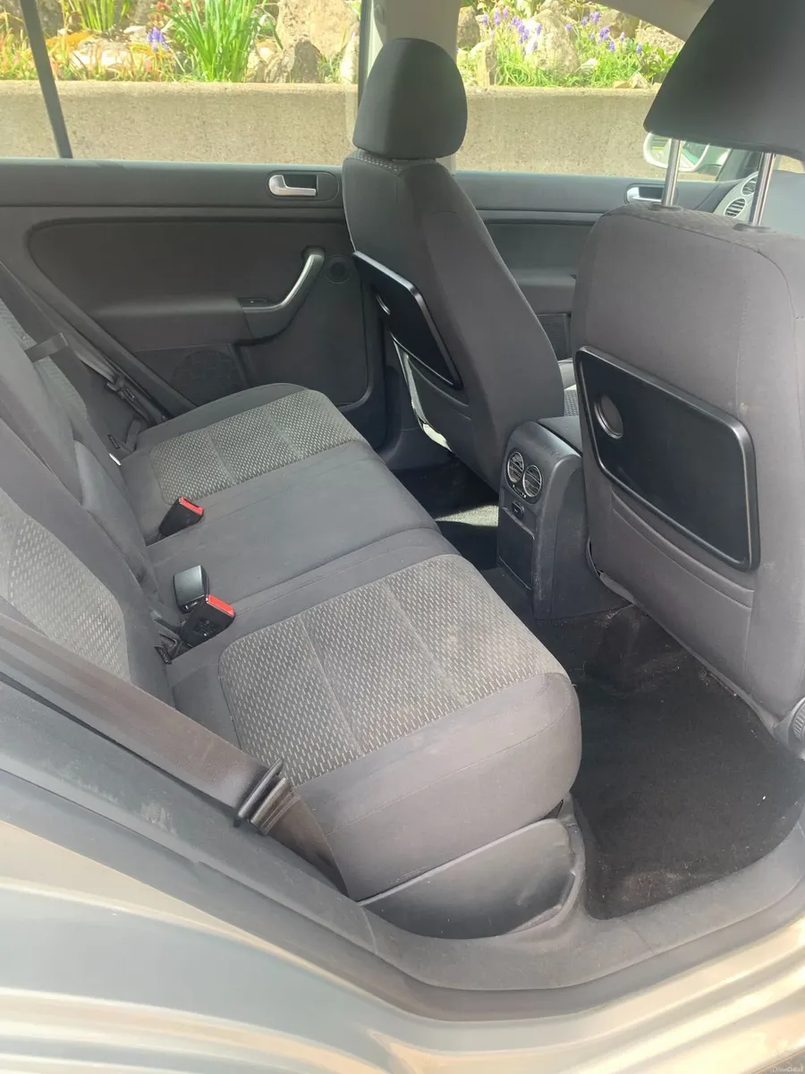 Volkswagen Golf 2012 - Image 2