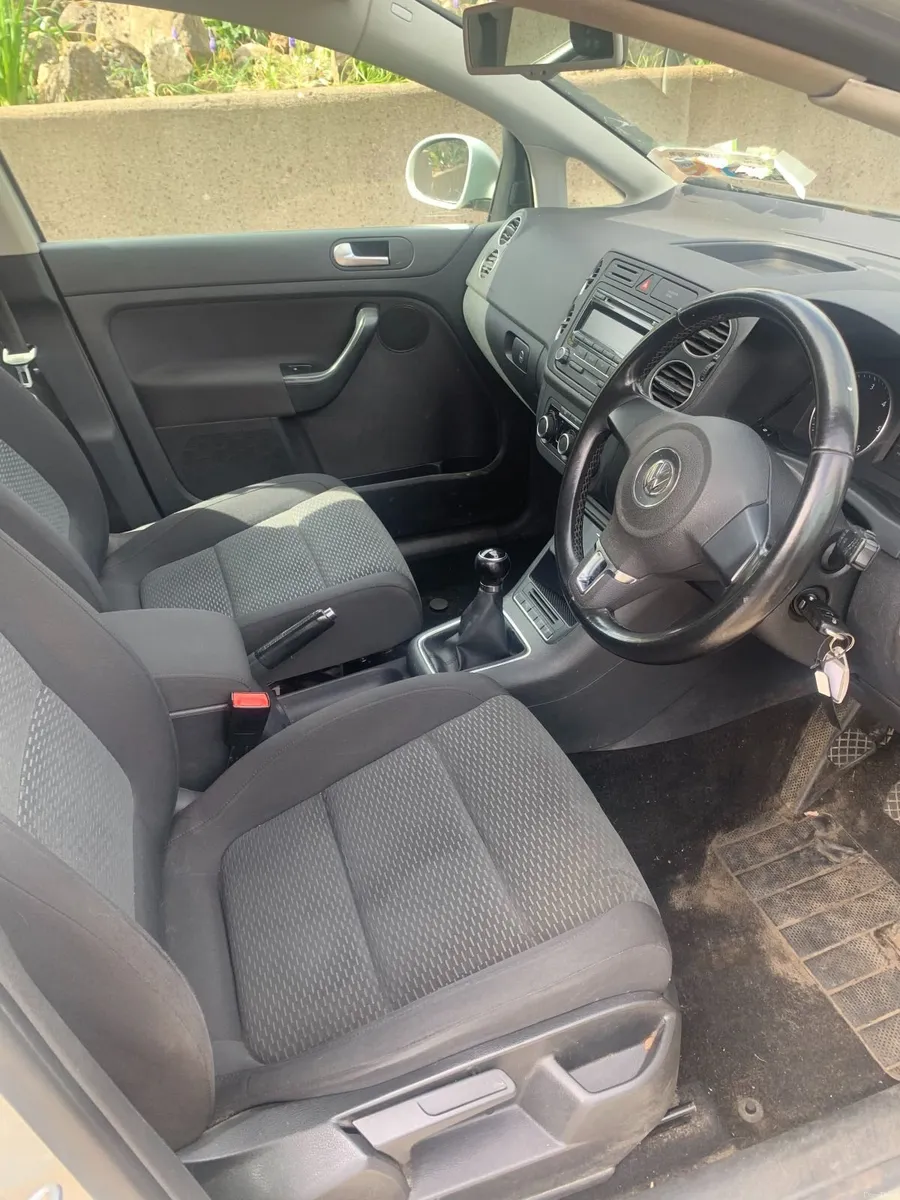 Volkswagen Golf 2012 - Image 3