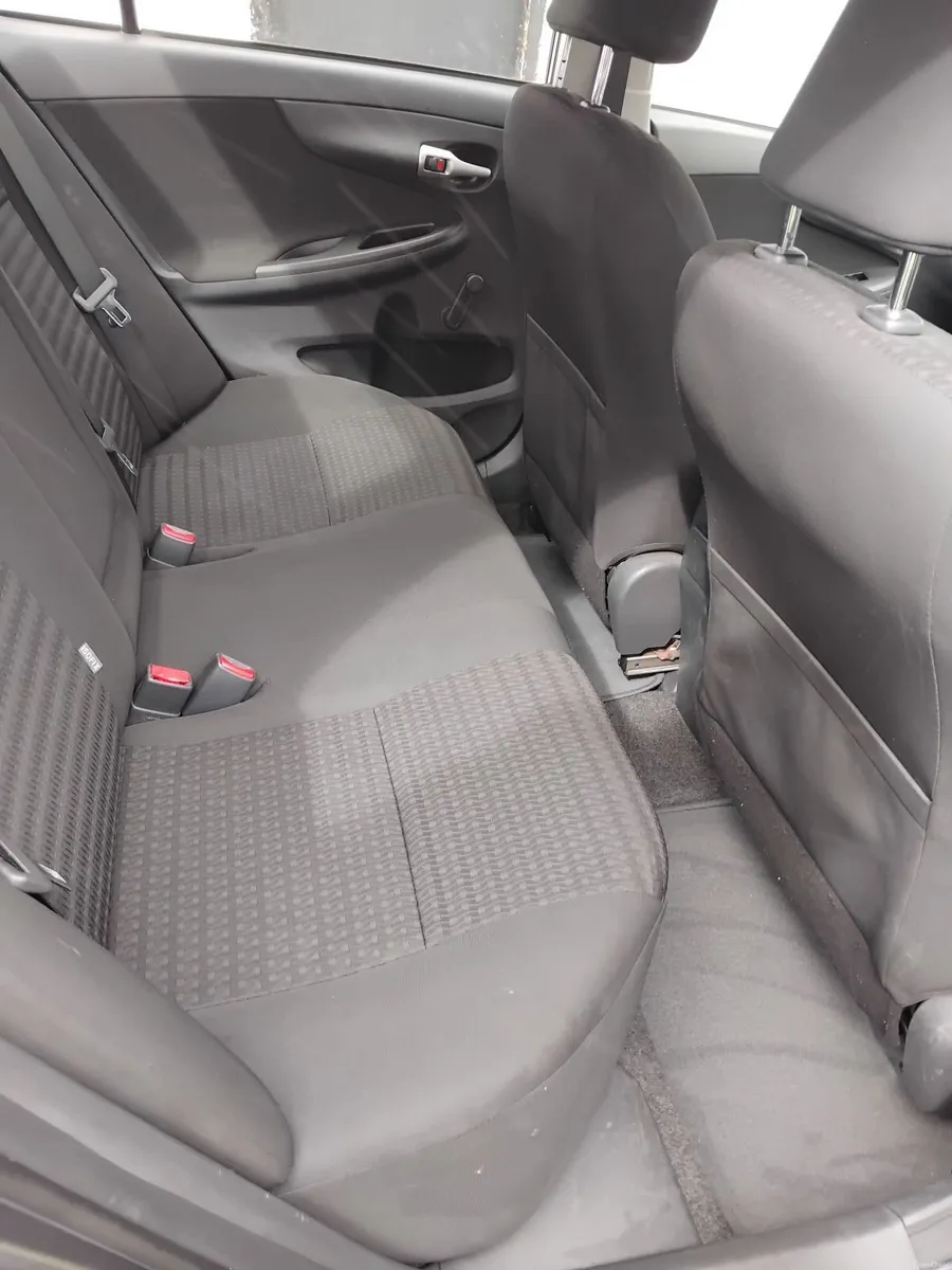 Toyota Corolla 2012 - Image 2