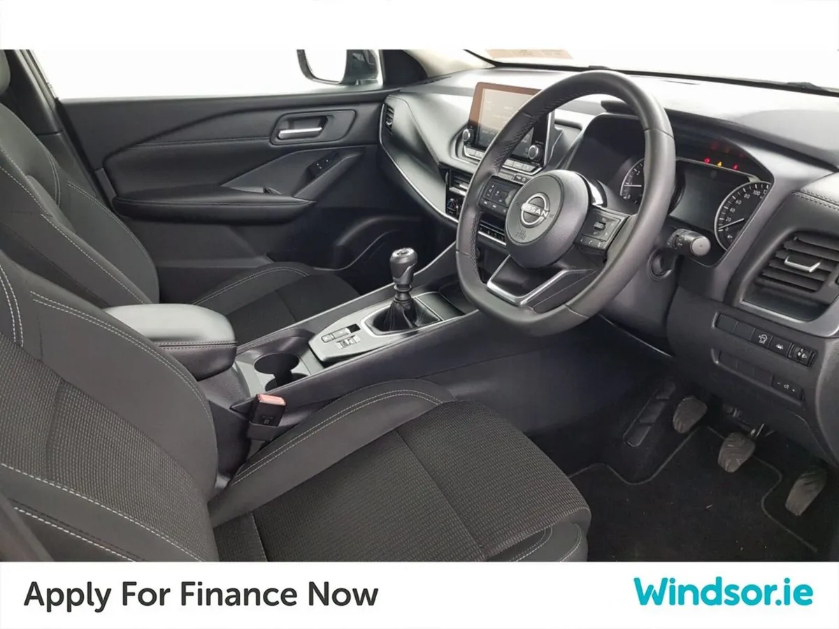 Nissan Qashqai 1.3 PET MILD HYBRID SV - Image 4