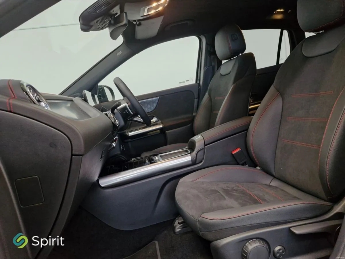 Mercedes-Benz EQA 250 PLUS URBAN EDITION AMG Line - Image 3