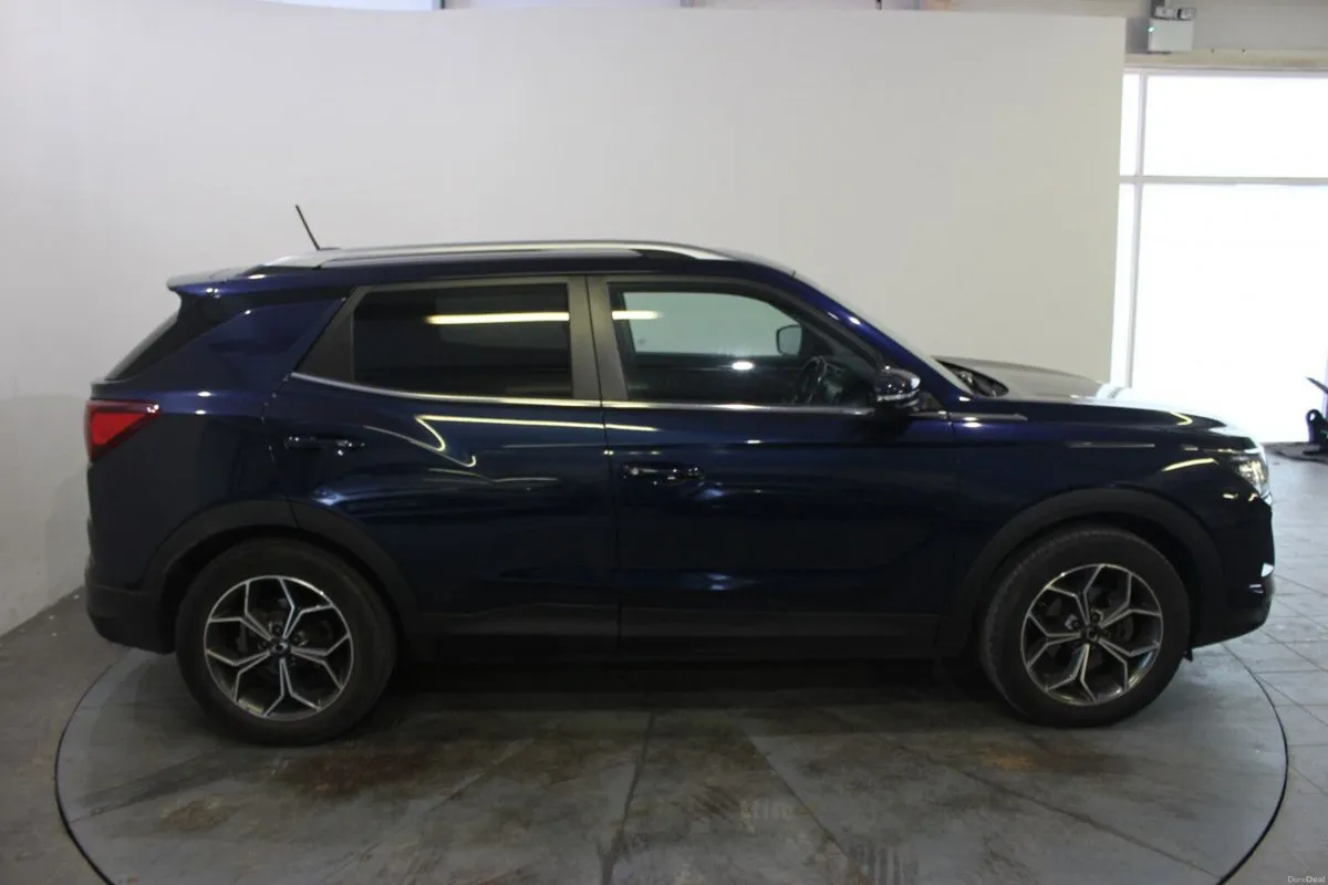 SsangYong Korando KORANDO 1.6 MT 2WD 4DR - TENDER - Image 3
