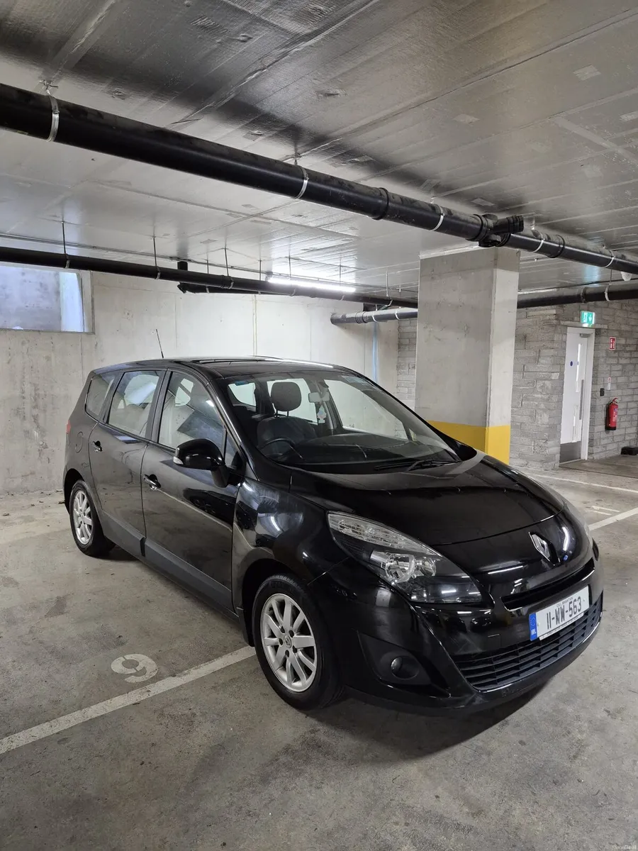 Renault Grand Scenic 7 Seater - Image 1