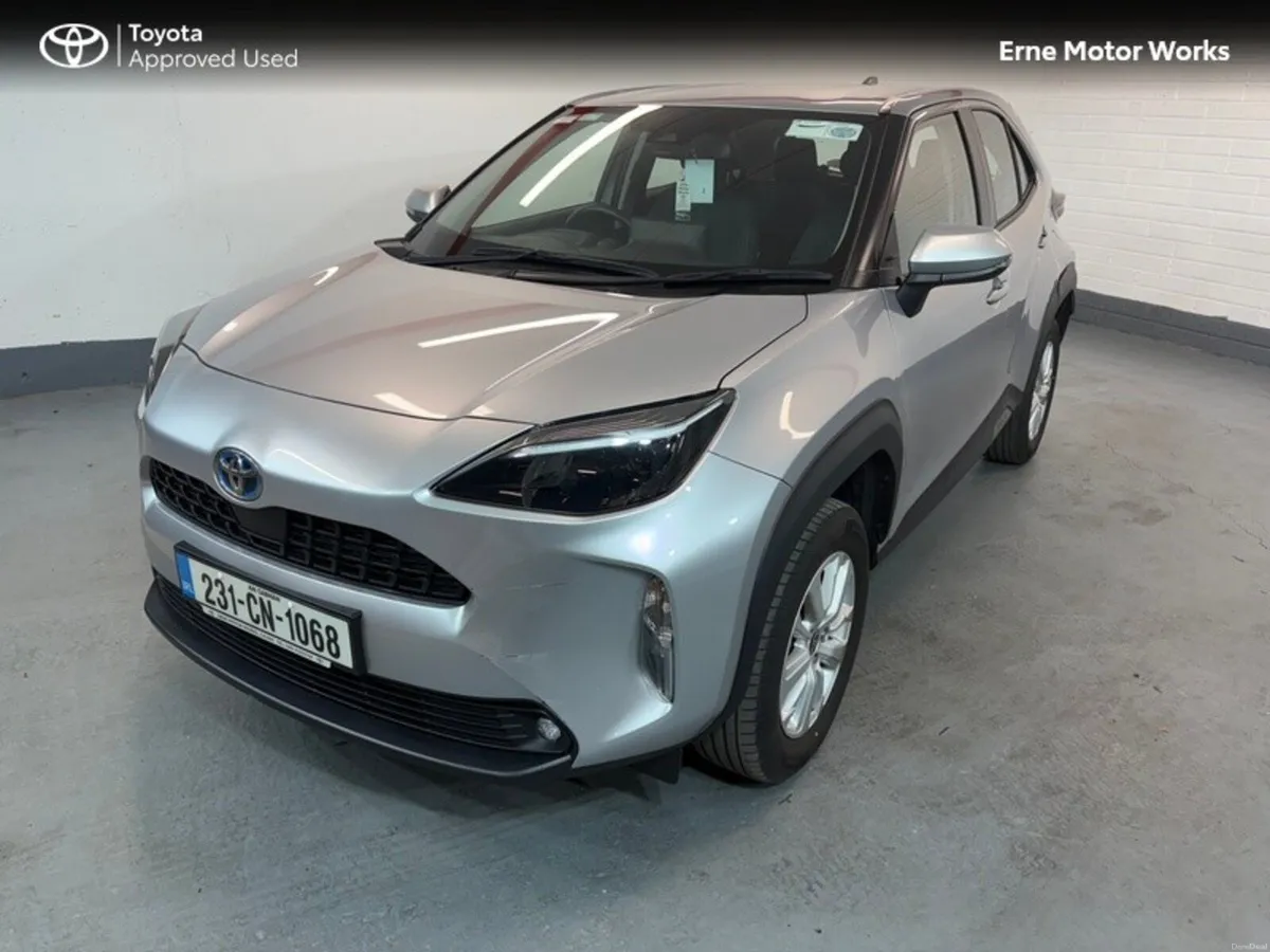 Toyota Yaris Cross YARIS CROSS LUNA - Image 1