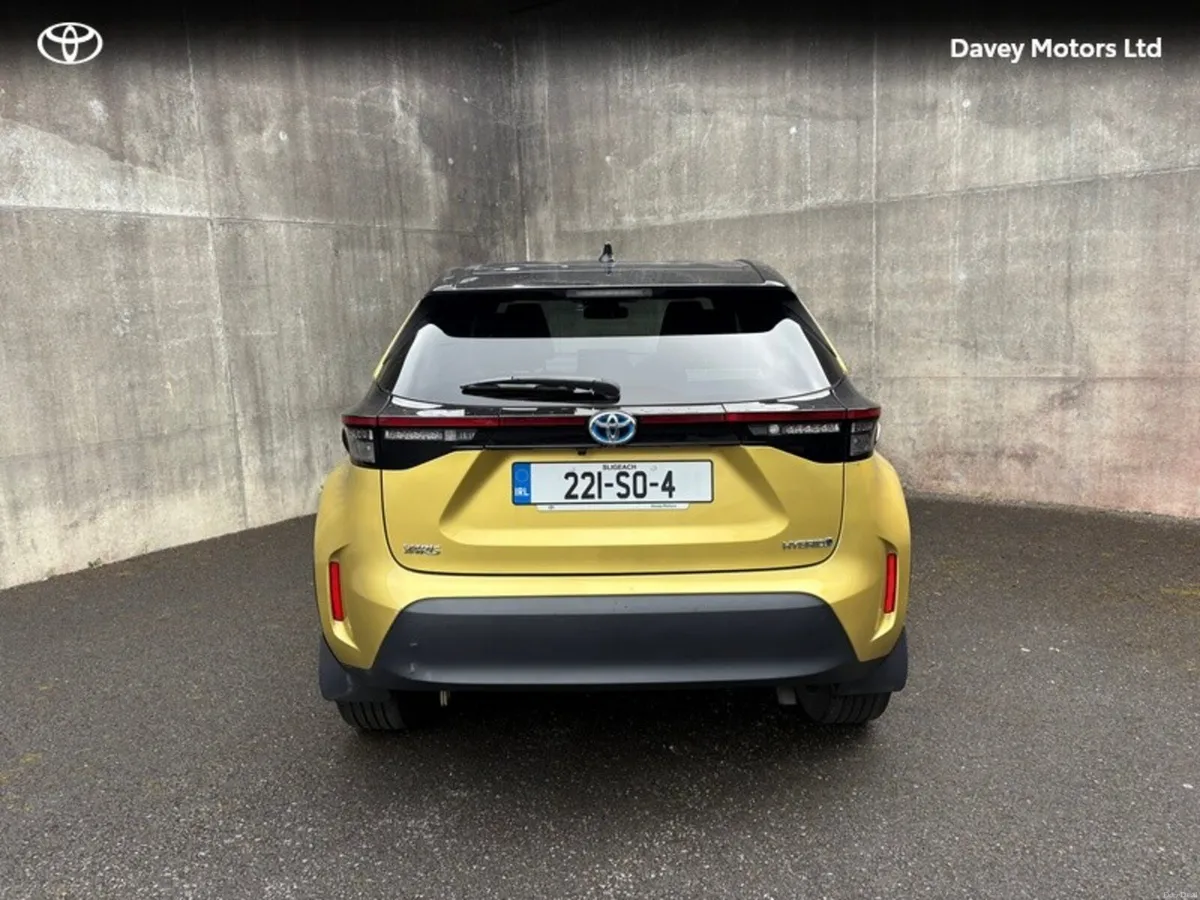 Toyota Yaris Cross YARIS CROSS LUNA SPORT - Image 3