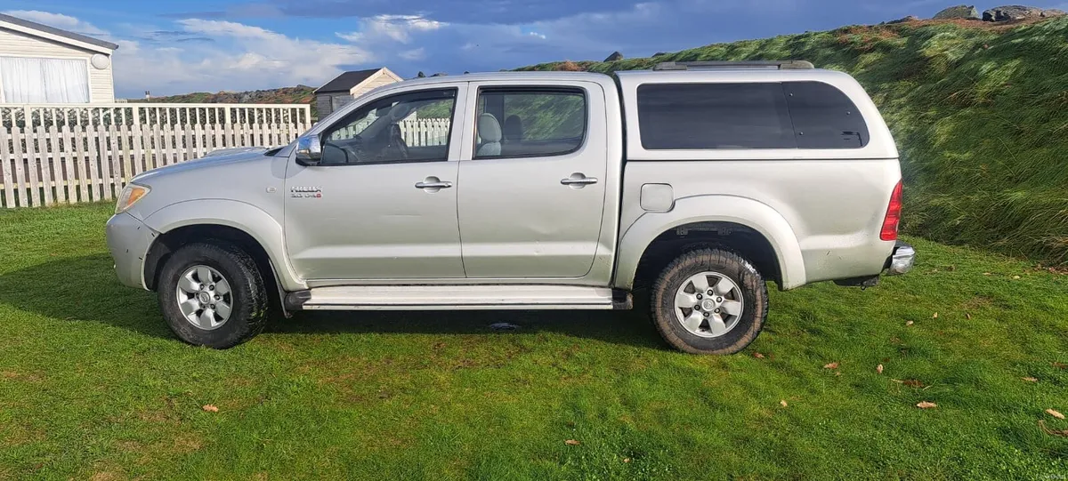 Toyota hilux 3.0 Automatic D4d 3 mouths nct - Image 2