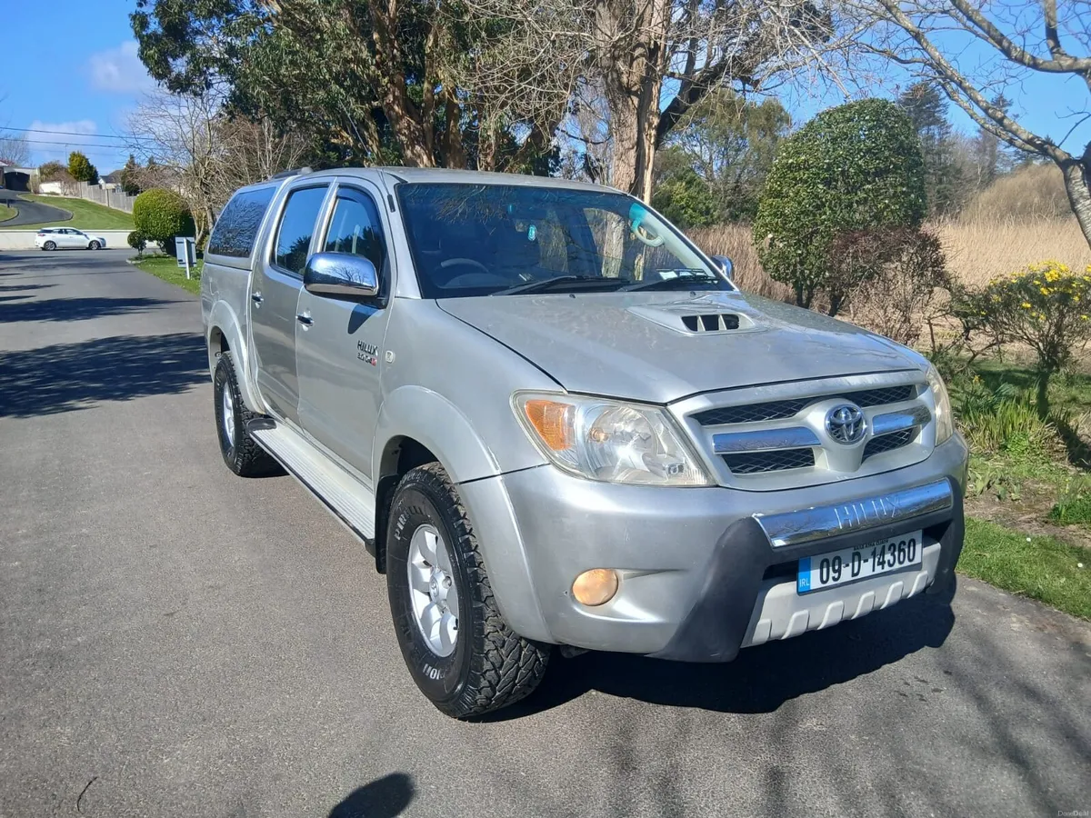 Toyota hilux 3.0 Automatic D4d 3 mouths nct - Image 4