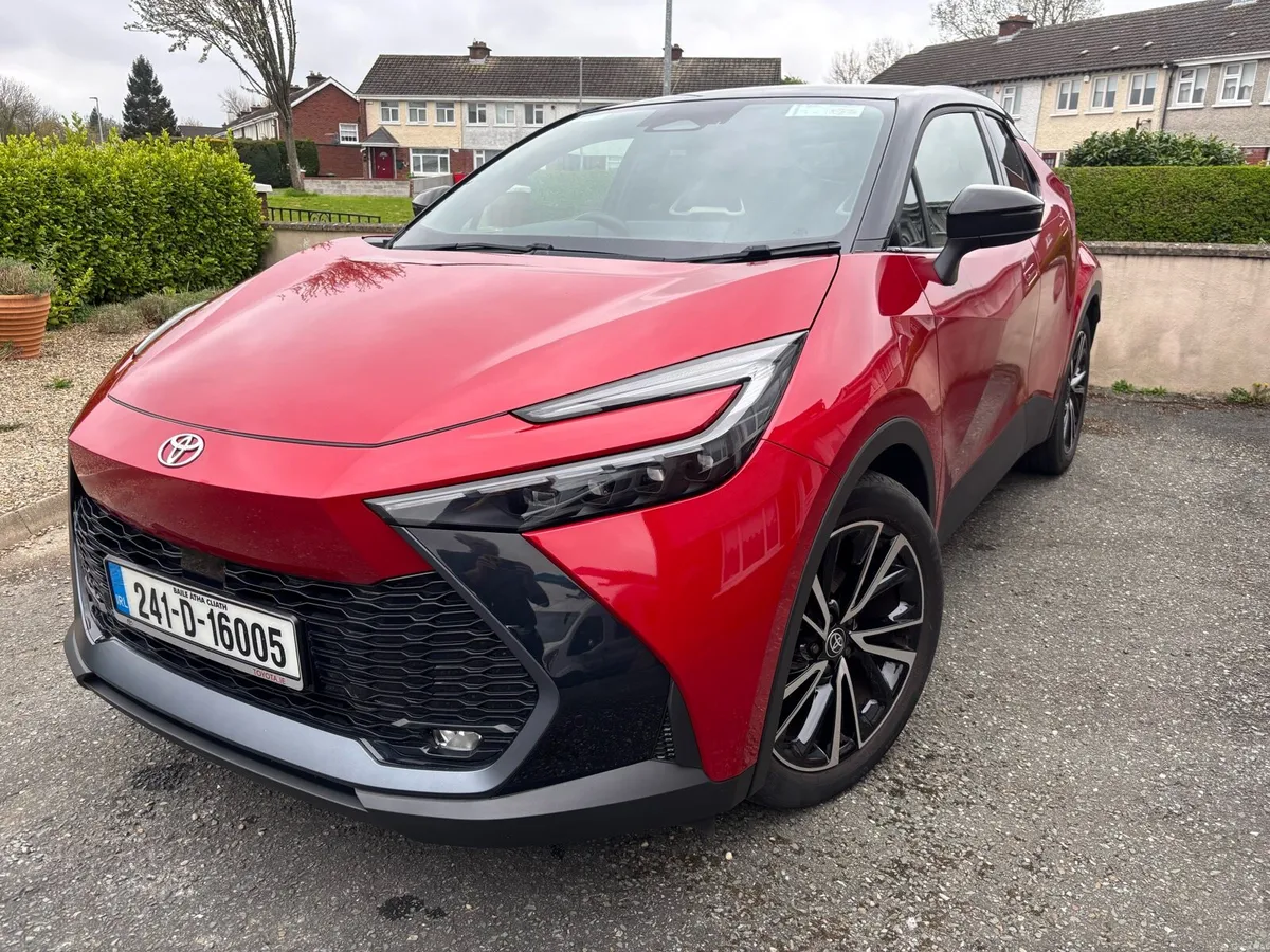 Toyota CHR SOL 2024 - Image 2