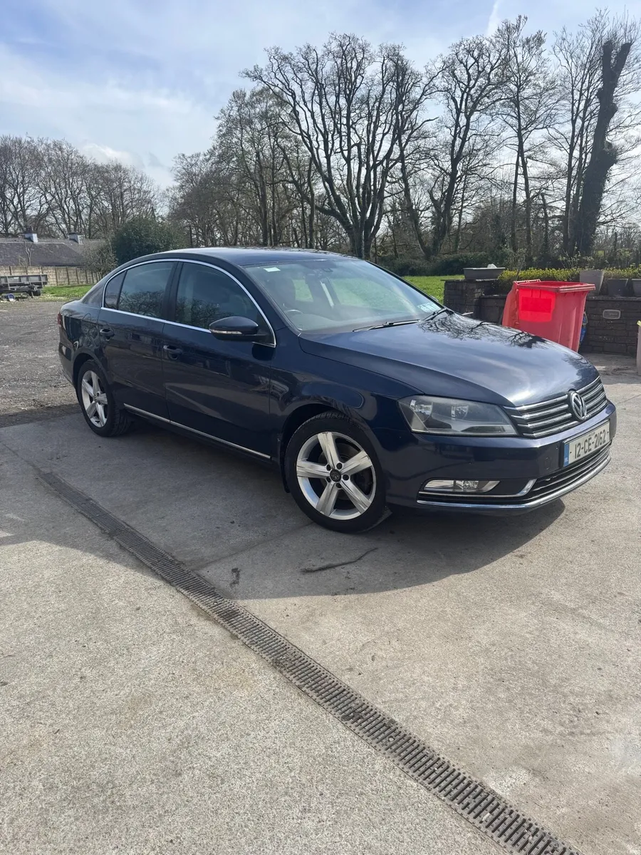 Volkswagen Passat - Image 1