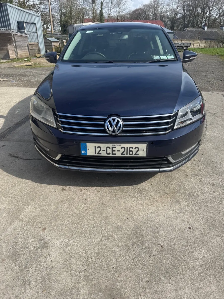Volkswagen Passat - Image 2