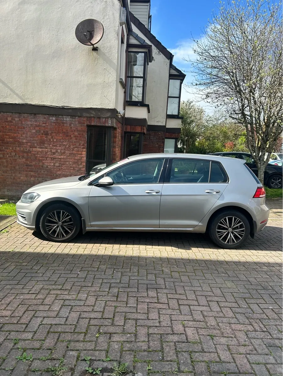 Volkswagen Golf SE Nav BLUEMOTION 1.6 TDI 5DR - Image 4