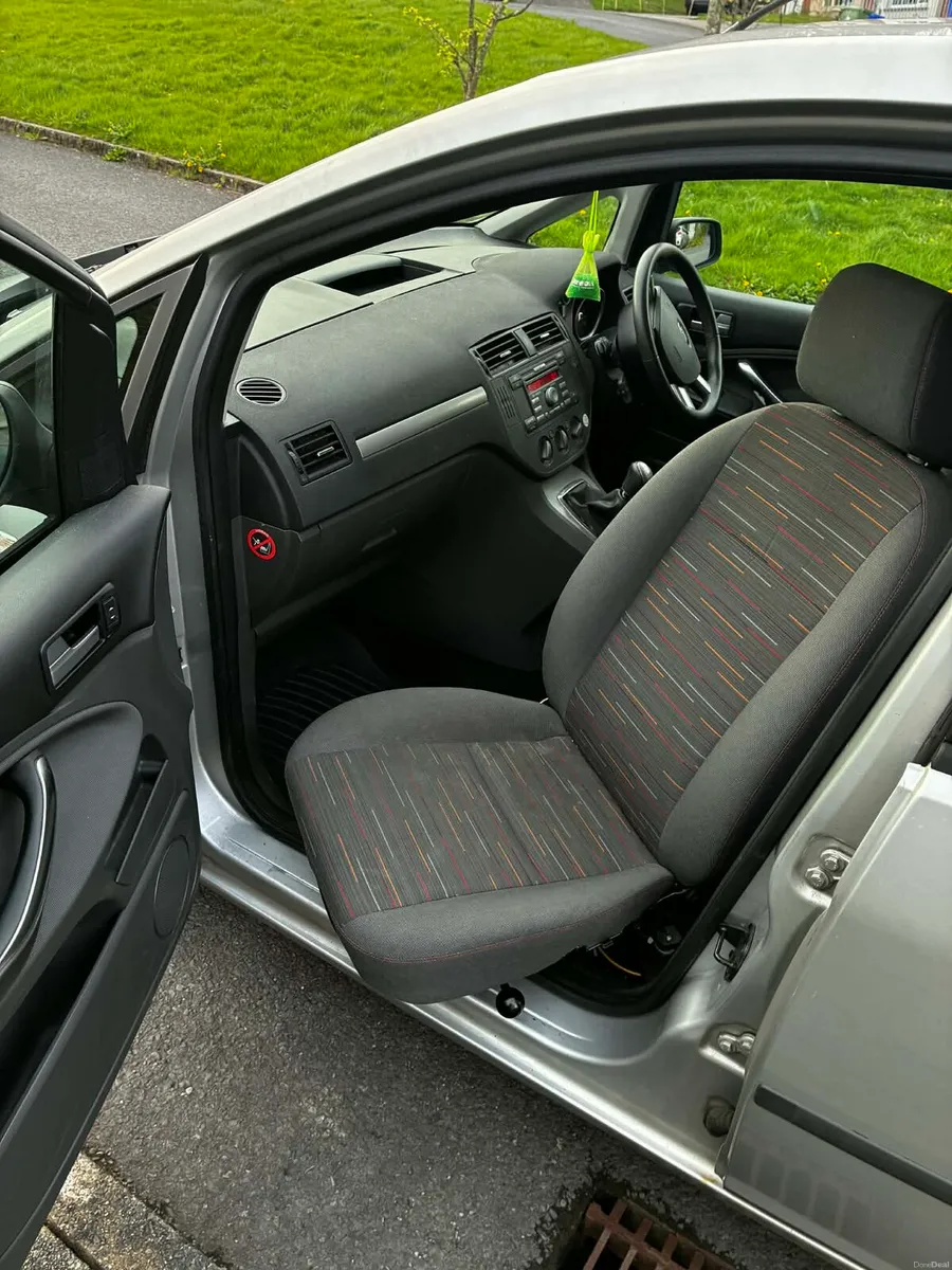 Ford c max test 03 27 tax 02 27 sit and drive - Image 4