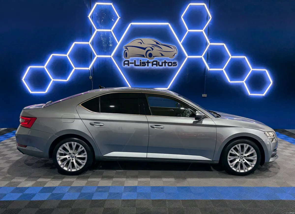 Skoda Superb 2.0TDI DSG Style / FINANCE AVAILABLE - Image 2