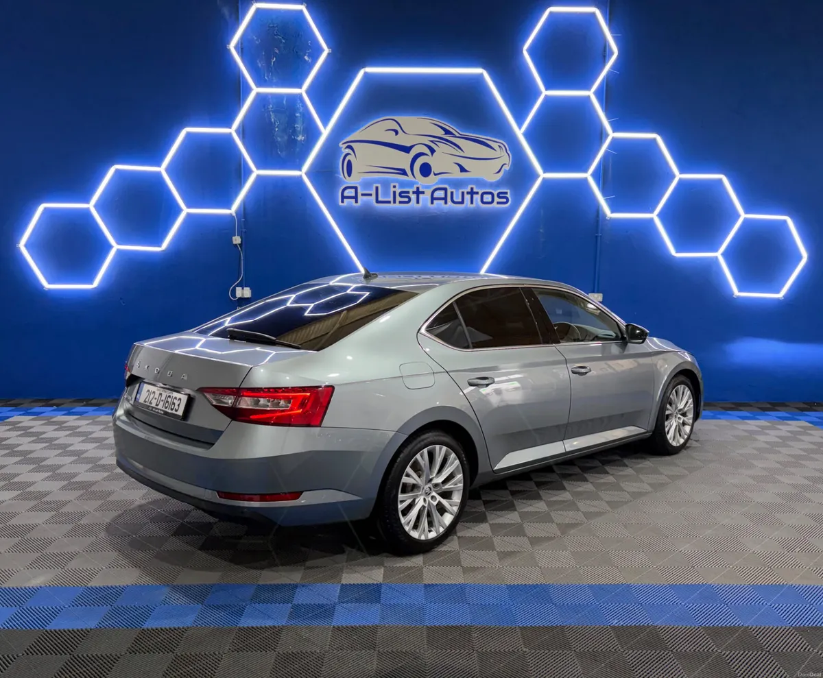 Skoda Superb 2.0TDI DSG Style / FINANCE AVAILABLE - Image 3
