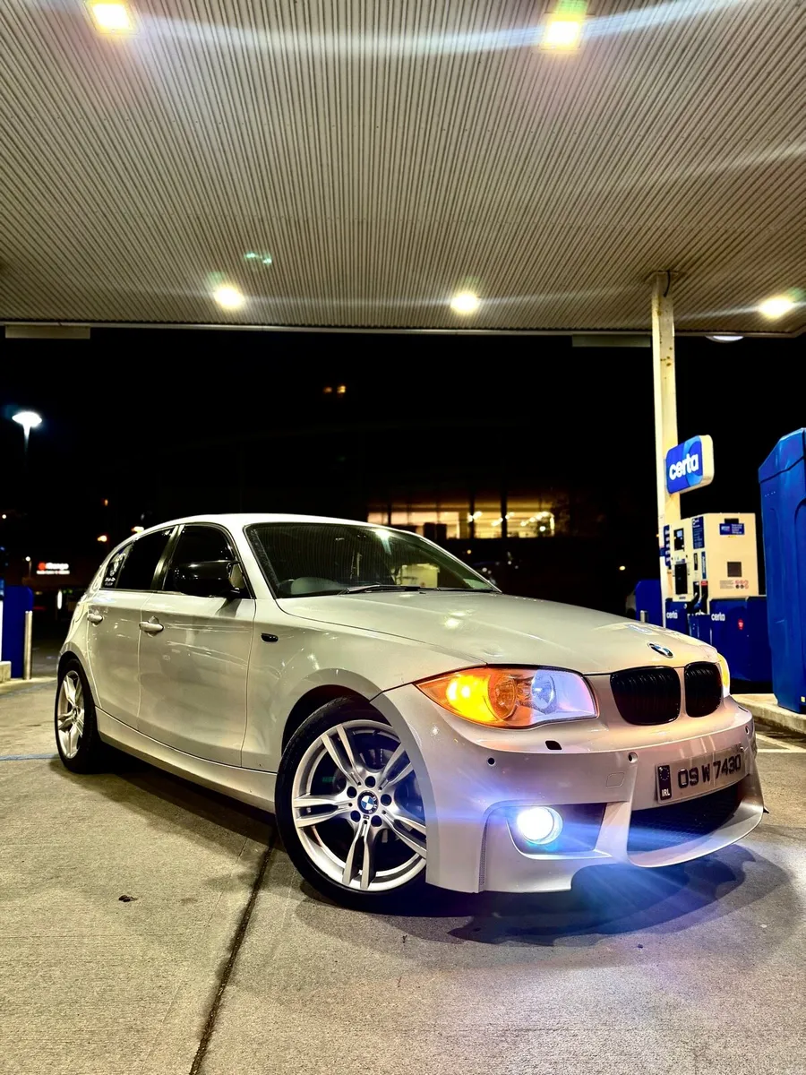 BMW 118d Automatic 2009 - Image 1