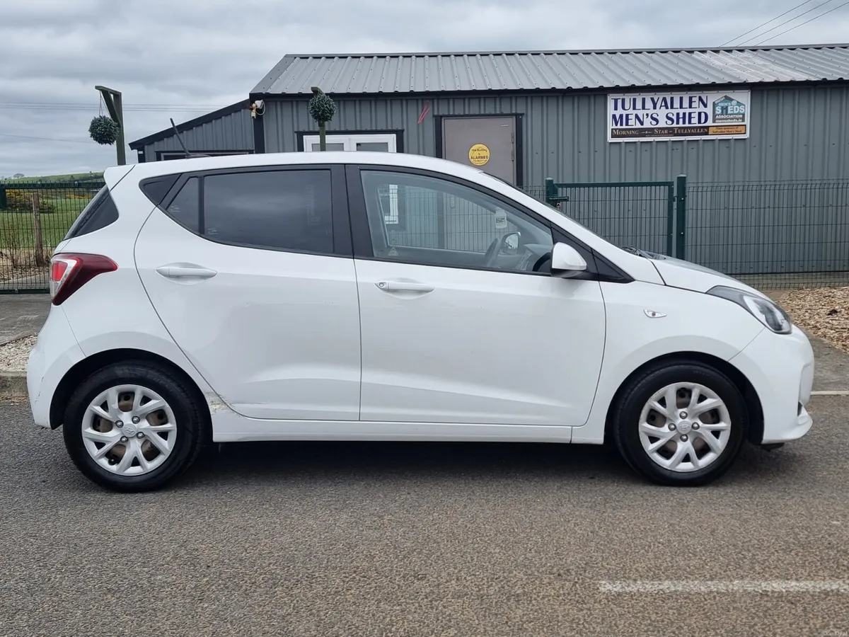 €5,990 Hyundai i10 2017 absolute bargain - Image 2