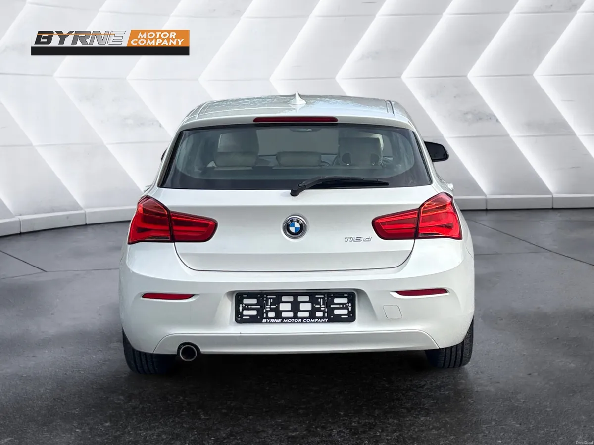 BMW 116D SE 2017 - Image 4