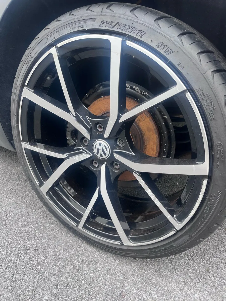 VW Scirocco 2.0 TDI - Image 3