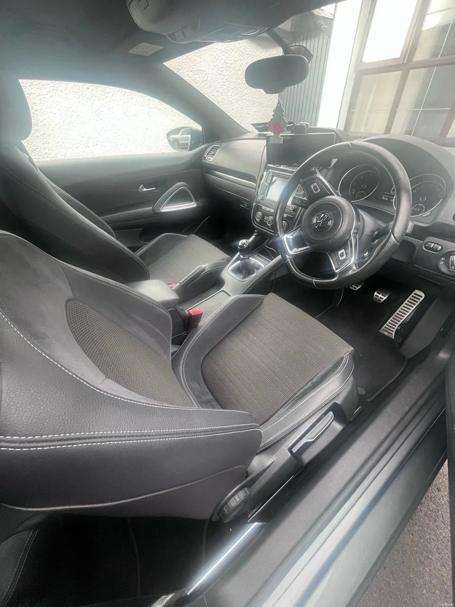 VW Scirocco 2.0 TDI - Image 5