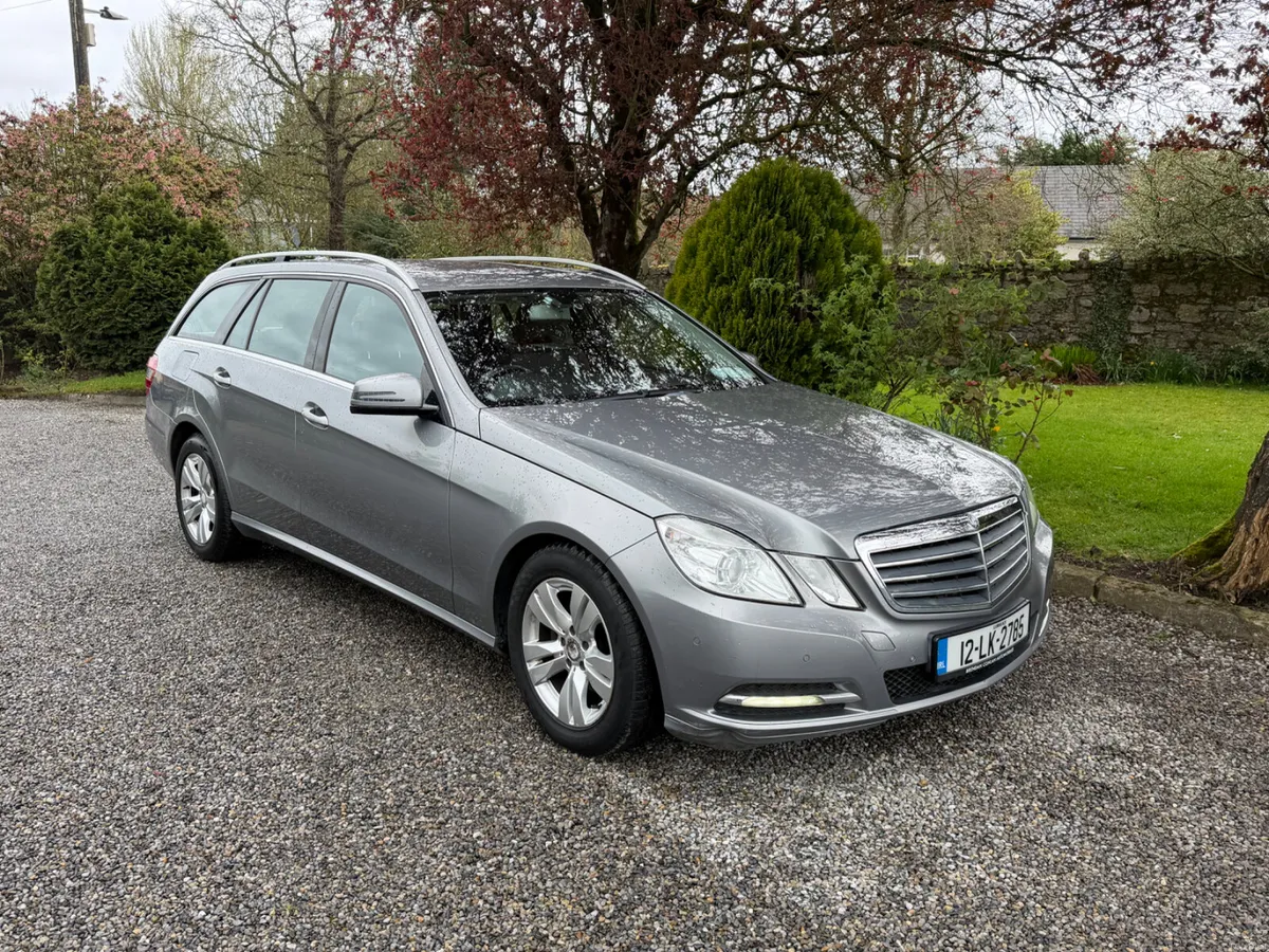 Mercedes-Benz E-Class 2012 - Image 2