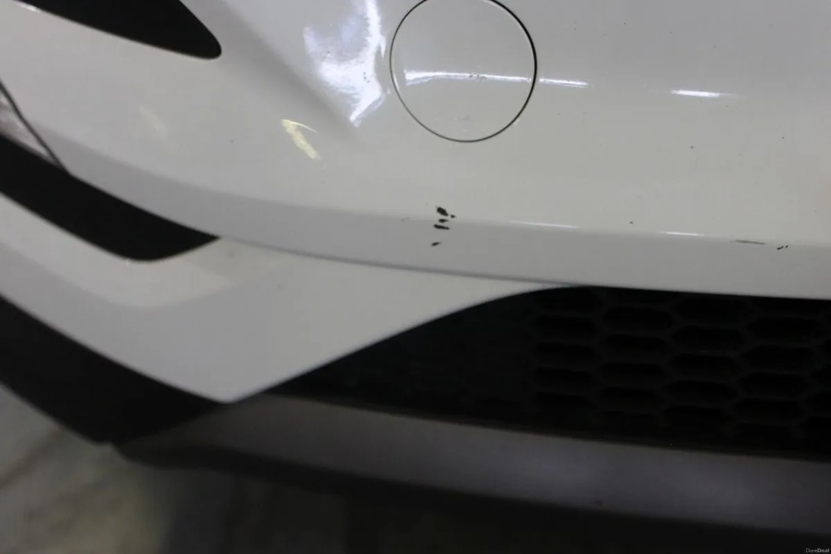 Hyundai Tucson 1.7 D Premium SUNROOF - TENDER 41 - Image 3