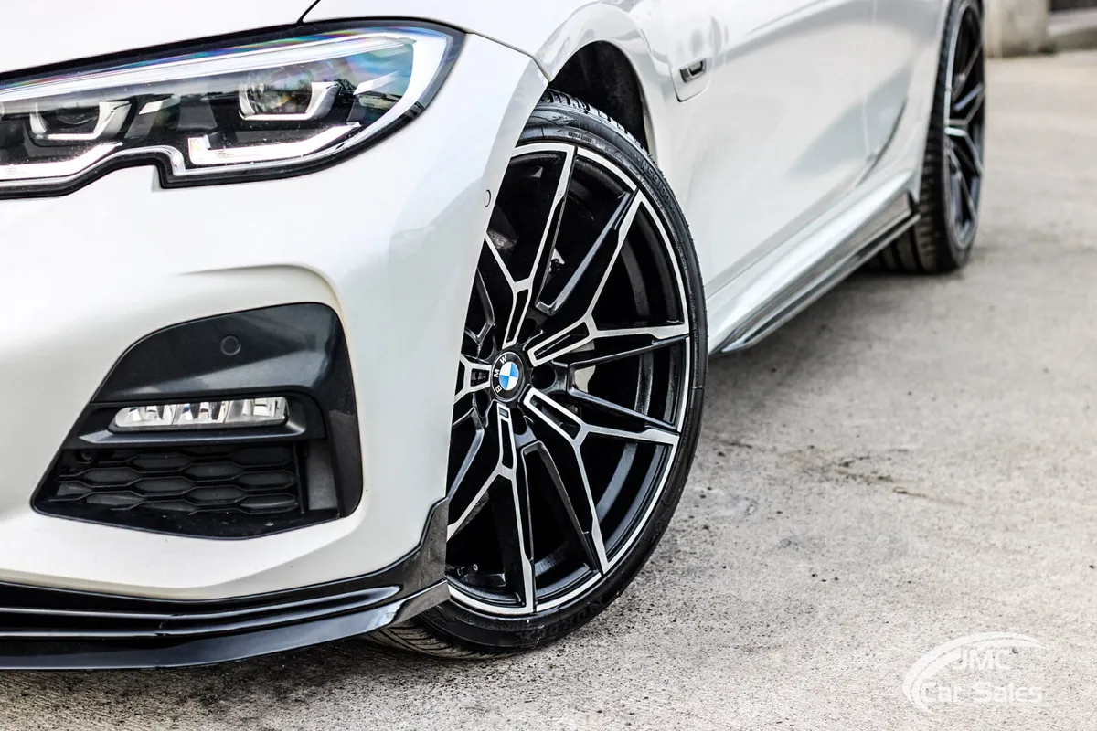 2021 BMW 330E M-SPORT M-PERFORMANCE - Image 2