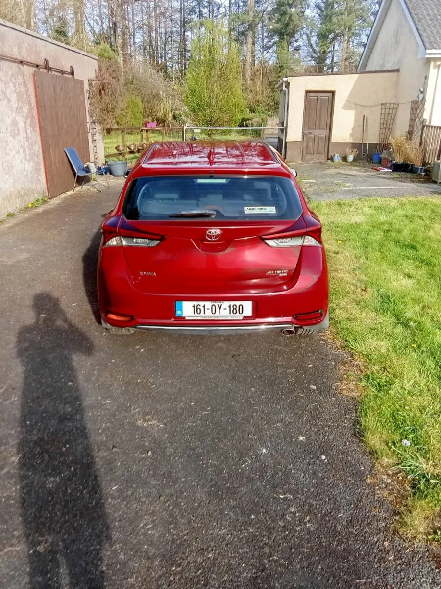 Toyota Auris Luna 1.2 red - Image 4