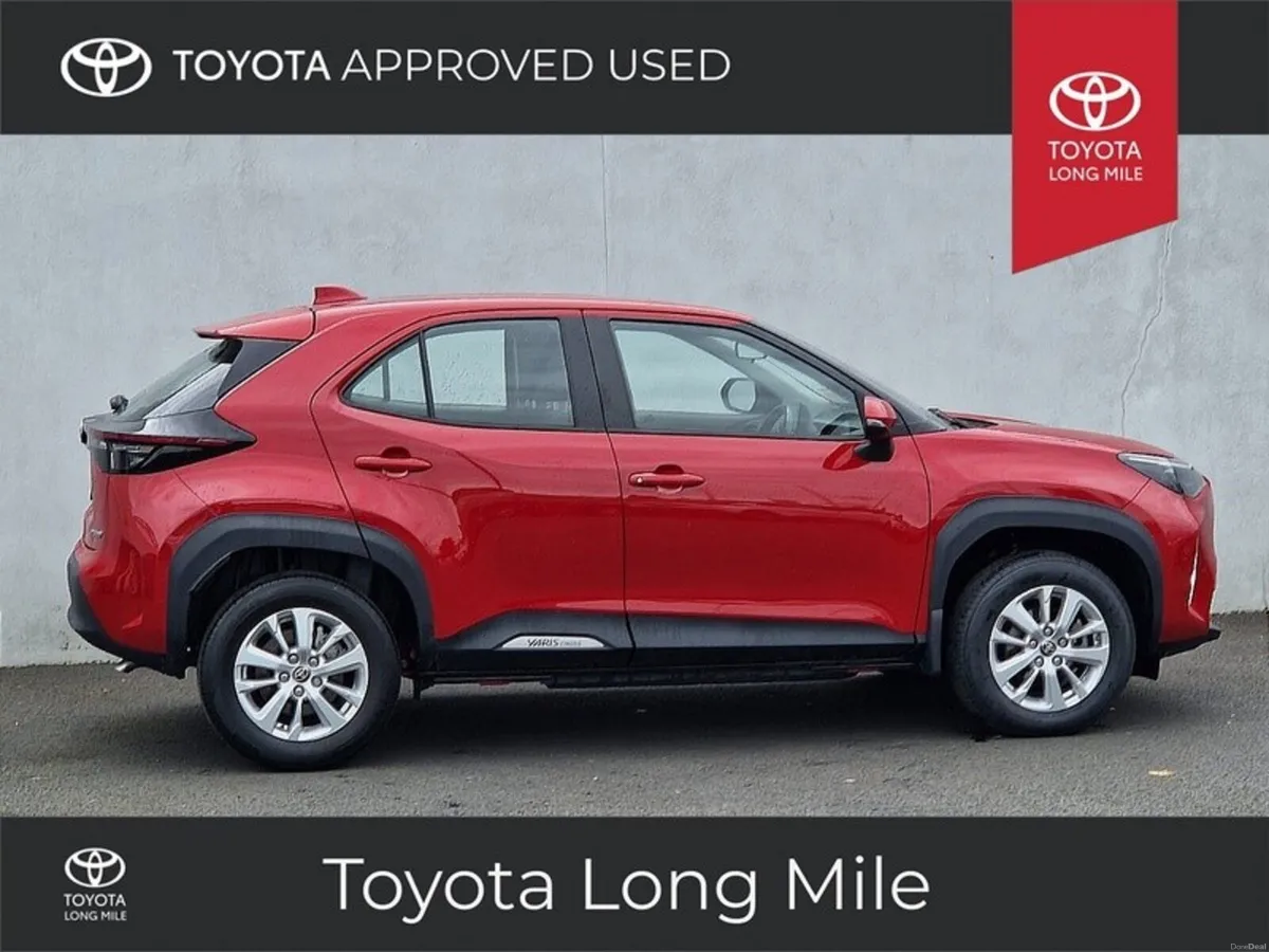 Toyota Yaris Cross 1.5 Hybrid Luna 5dr - Image 3