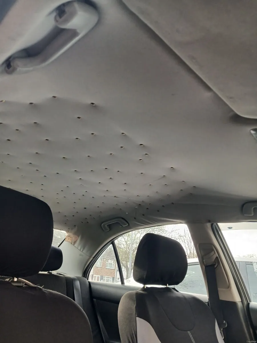 Toyota Avensis 2005 - Image 2