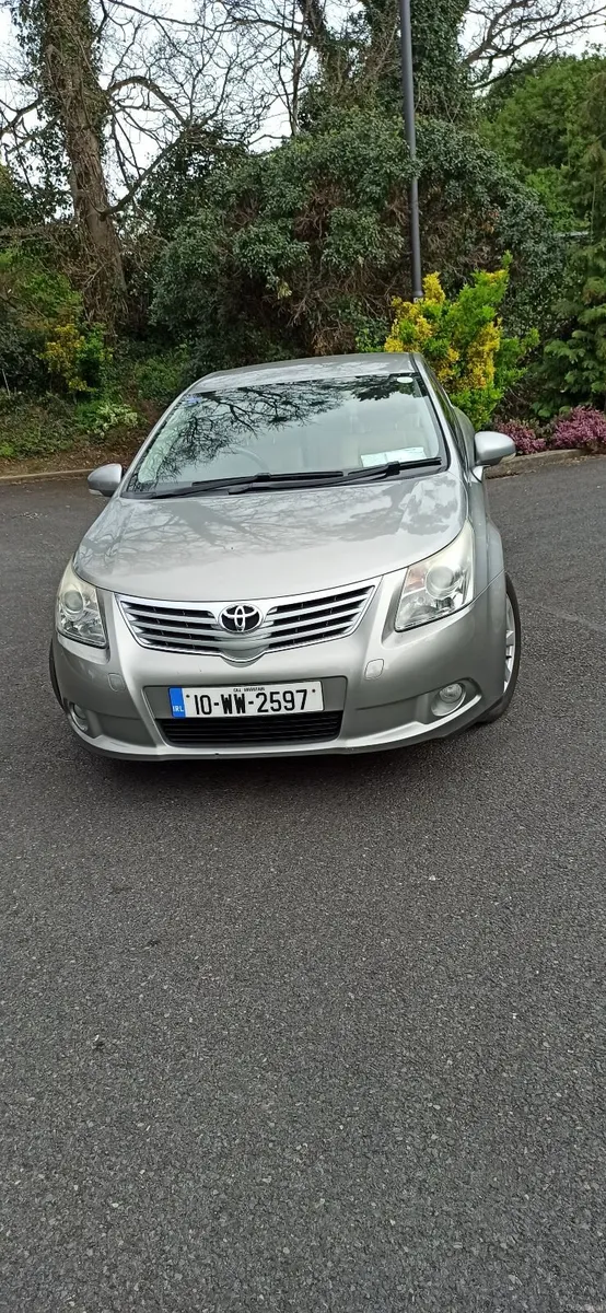Toyota Avensis 2010 - Image 1