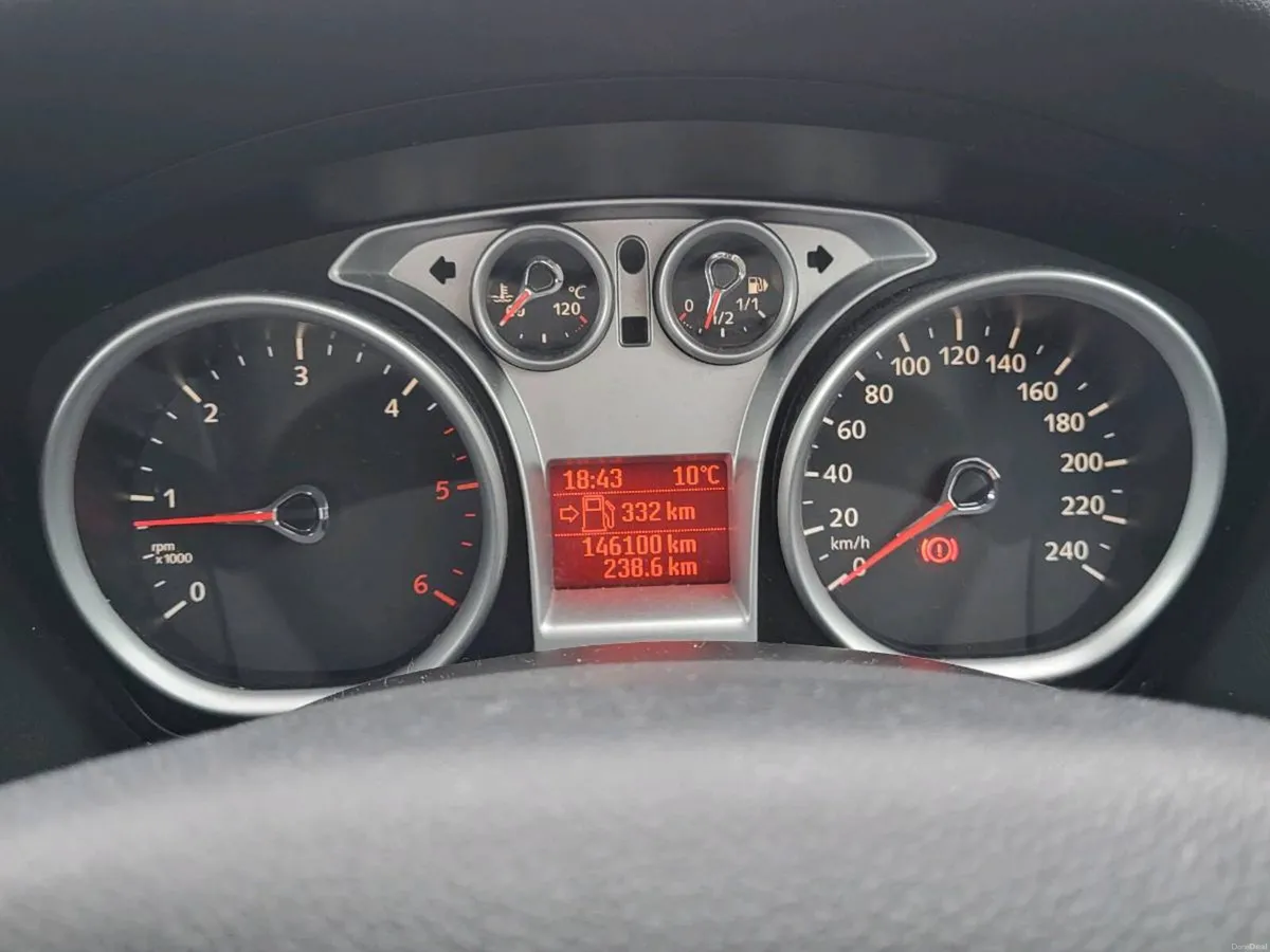 Ford Focus - Image 2