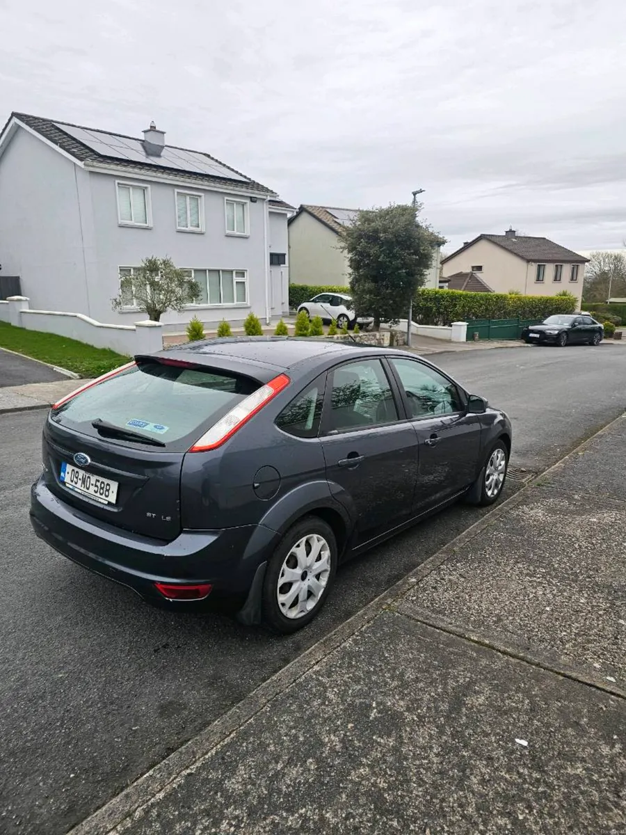 2009 Ford Focus - Image 3