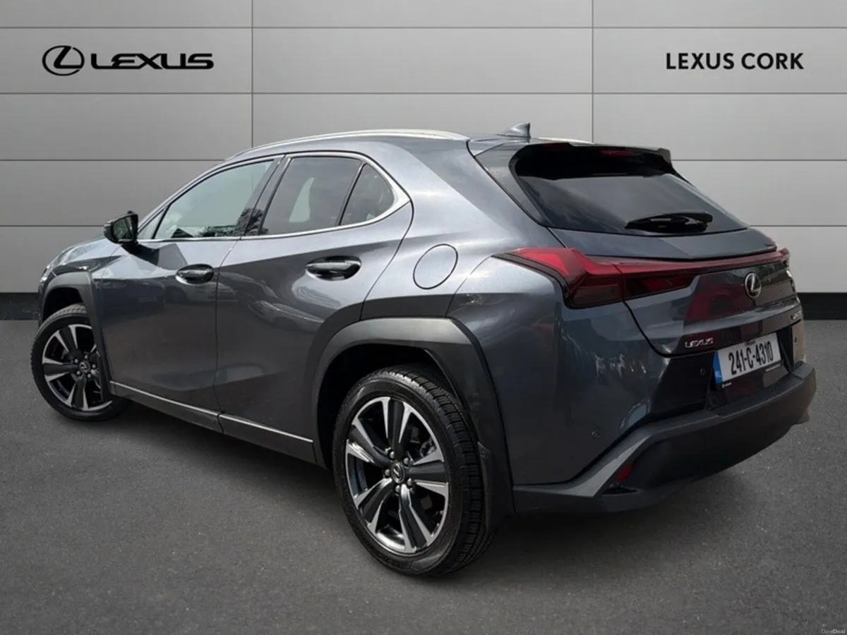 Lexus UX UX250h Dynamic - Image 3